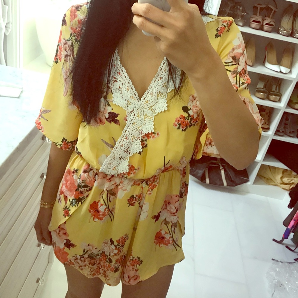 Forever 21 Yellow Floral Lace Romper 🌸